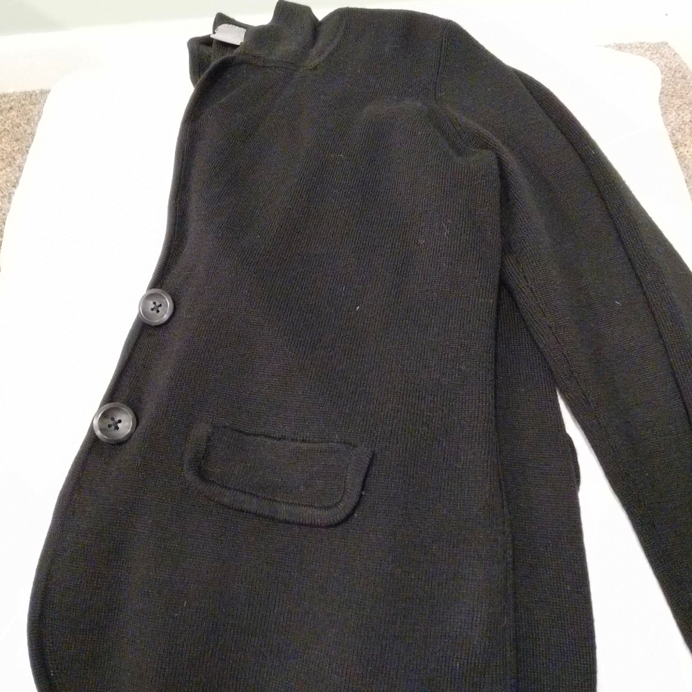 ** Very soft Anne Taylor cardigan